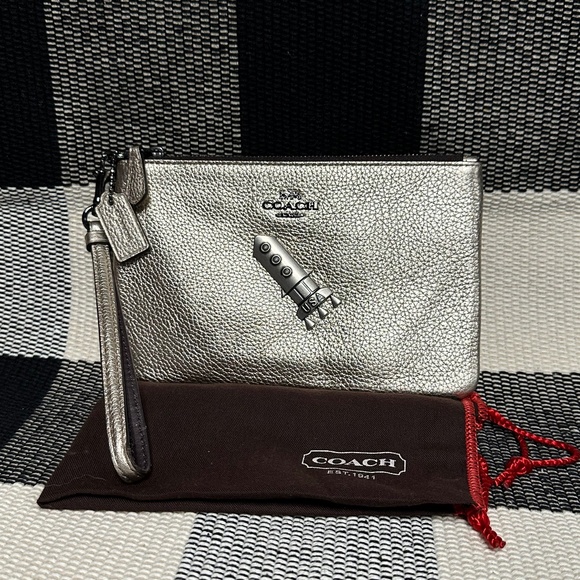 Coach Space USA Rocket plaque metallic silver soft smooth pebbled leather pouch - Picture 1 of 6